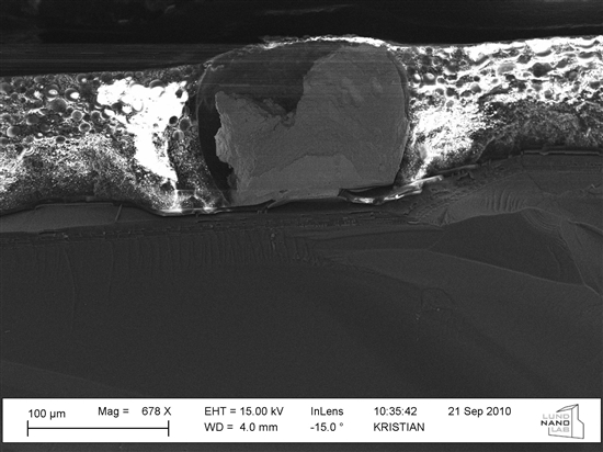 似乎可以看見硅芯片表面的的一些細節(jié)了