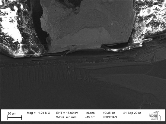 繼續(xù)加大分辨率，可以看出元件分層狀況