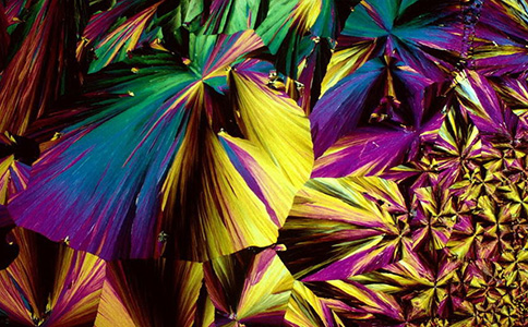 利用偏光顯微鏡看夢(mèng)幻色彩般的酒水晶粒 - 明美光電