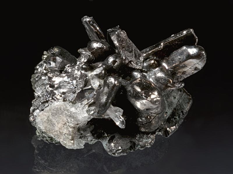 Ag2Te新型二元拓?fù)浣^緣體材料碲化銀及其磁阻效應(yīng)研究獲進(jìn)展